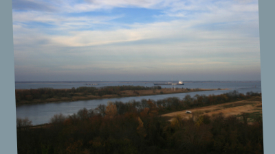 scenery_river.jpg (127873 bytes)